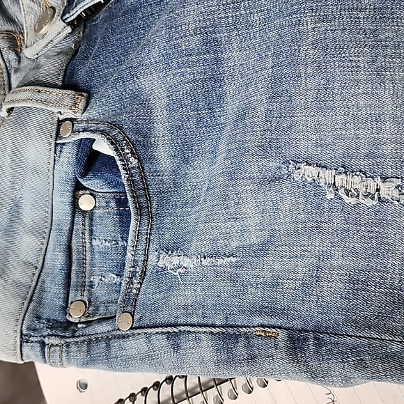 Vince Camuto Jeans. Distressed Size 27 - Picture 7 of 7